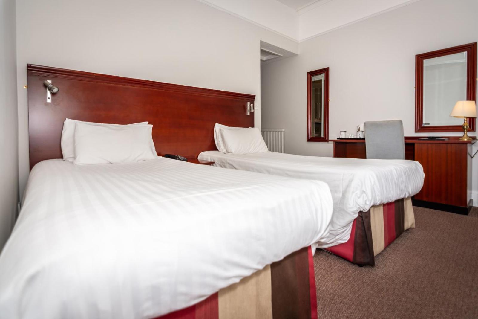 Kensington Hotel ลันดิดโน ภายนอก รูปภาพ